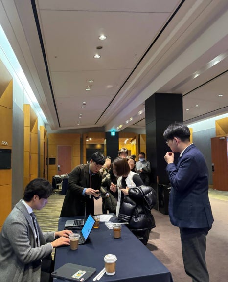 와이즈컴퍼니 세미나 현장 상담 진행 모습 1